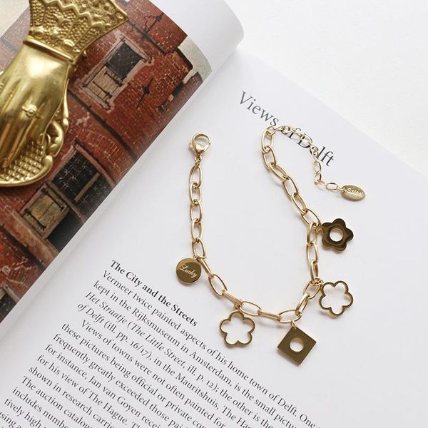 link, chain daisy bracelets stainless steel plated gold for women aesthetics steampunk gift bracelet jewelry accessories 2022 trend, Black
link, chain daisy bracelets stainless steel plated gold for women aesthetics steampunk gift bracelet jewelry accessories 2022 trend, Black
