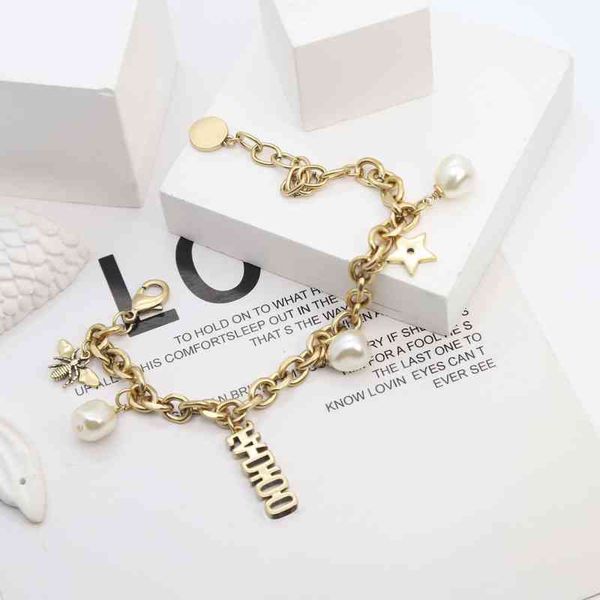 pearl bee chain buckle women's quality bracelet2022 luxury brand fashion design versatile ladies bracelet, Black
pearl bee chain buckle women's quality bracelet2022 luxury brand fashion design versatile ladies bracelet, Black