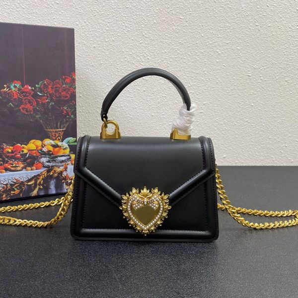 5a mini designer bag genuine leather shoulder crossbody chain bag gold heart pearl letter buckle casual purse ladies handbag gift
5a mini designer bag genuine leather shoulder crossbody chain bag gold heart pearl letter buckle casual purse ladies handbag gift