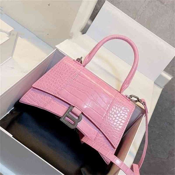 version ltaly balencaigabag designer handbags handbags bags leather hourglass shaped 2022 pattern high sense french minority handbag single
version ltaly balencaigabag designer handbags handbags bags leather hourglass shaped 2022 pattern high sense french minority handbag single