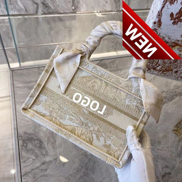 women's 2022 new mini d home embroidered shopping hand dijiatuote bag one shoulder messenger
women's 2022 new mini d home embroidered shopping hand dijiatuote bag one shoulder messenger