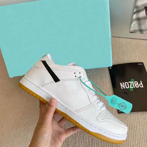 classic men women sneaker shoes designer fashion low cut lace-up casual outdoor comfortable wear-resisting skateboarding sports sh228p, Black
classic men women sneaker shoes designer fashion low cut lace-up casual outdoor comfortable wear-resisting skateboarding sports sh228p, Black