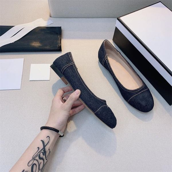 Ladies Sandals denim casual shoes Fashion flat Slippers Dance Shoe Designer Luxury Classic Canvas Sandal Flip Flops Not lace-up
Ladies Sandals denim casual shoes Fashion flat Slippers Dance Shoe Designer Luxury Classic Canvas Sandal Flip Flops Not lace-up