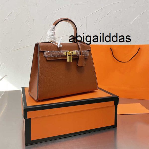 2022 designer bags ladies tote leather fashion handbag shoulder crossbody bag 7 colors size 25cm q8vy
2022 designer bags ladies tote leather fashion handbag shoulder crossbody bag 7 colors size 25cm q8vy