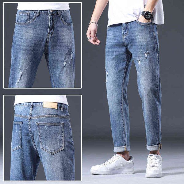 2022 korean spring and summer fashion brand light blue perforated jeans men's elastic slim fit small foot straight pants thin style
2022 korean spring and summer fashion brand light blue perforated jeans men's elastic slim fit small foot straight pants thin style