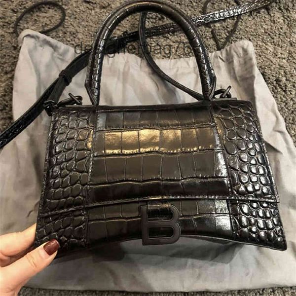 trendy hourglass handbag balencigass designer handbags classic bags b version bags high home leather crocodile 2022 versatile one portable 8
trendy hourglass handbag balencigass designer handbags classic bags b version bags high home leather crocodile 2022 versatile one portable 8