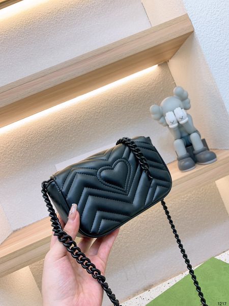designer shoulder bag fashion tote purse handbag message bags leather luxurious chain
designer shoulder bag fashion tote purse handbag message bags leather luxurious chain
