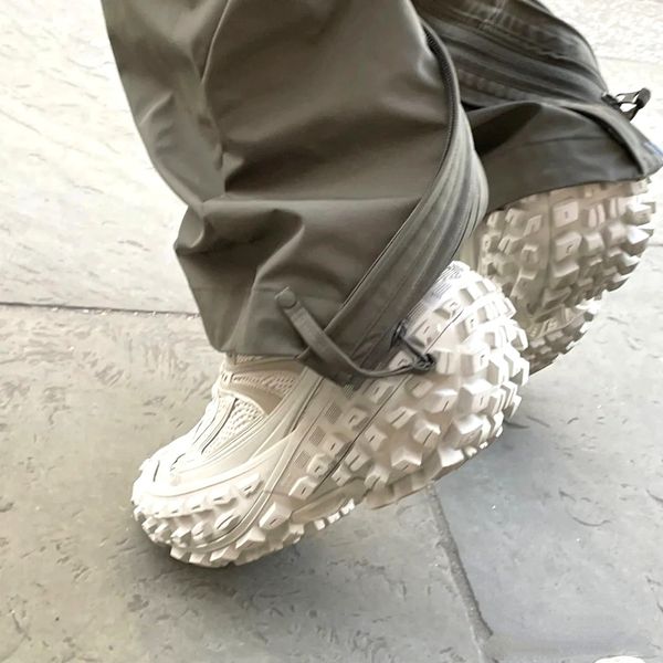 paris defender rubber platform sneakers 2022 spring luxury designer tank shoes brown black men women tire sneaker thick soled casual shoes j
paris defender rubber platform sneakers 2022 spring luxury designer tank shoes brown black men women tire sneaker thick soled casual shoes j