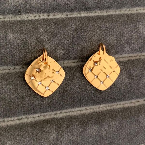 large middle small black red white women girls letter square stud earrings hip hop earings iced out bling rock punk birthday weddi215v, Golden;silver
large middle small black red white women girls letter square stud earrings hip hop earings iced out bling rock punk birthday weddi215v, Golden;silver