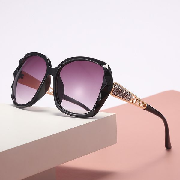 2020 new fashion network sunglasses european and american mens and womens polarized sunglasses glasses for riding factory wholesale, White;black
2020 new fashion network sunglasses european and american mens and womens polarized sunglasses glasses for riding factory wholesale, White;black