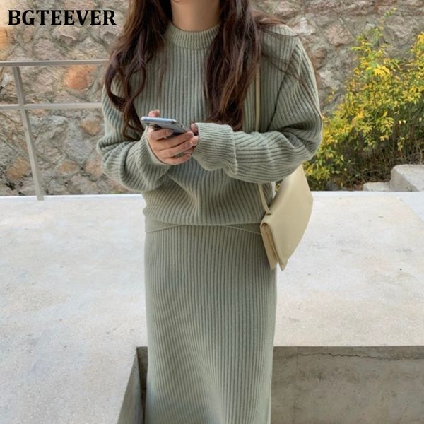 elegant green women sweaters set long sleeve pullovers & high waist split package hip knitted skirts 2021 autumn winter, White;black
elegant green women sweaters set long sleeve pullovers & high waist split package hip knitted skirts 2021 autumn winter, White;black
