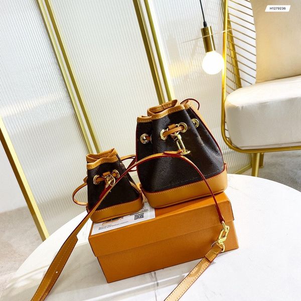 kids girl handbags fashion baby one shoulder bags children mini cute letter casual portable messenger accessories bag kid handbags women bag, Black
kids girl handbags fashion baby one shoulder bags children mini cute letter casual portable messenger accessories bag kid handbags women bag, Black