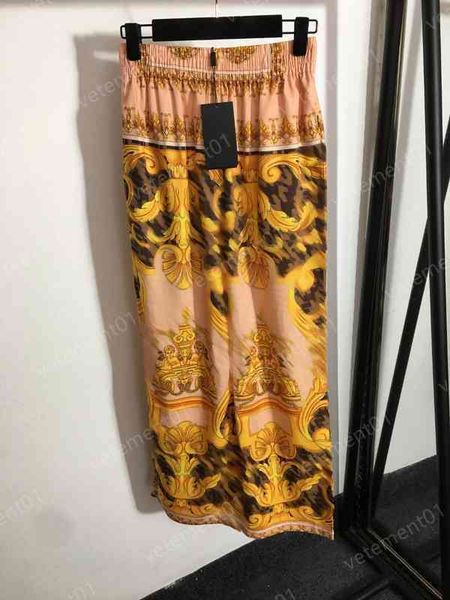 designer women pants joint alphabet vintage floral print high waist casual straight trousers luxury fitness track pants 0912, Black;white
designer women pants joint alphabet vintage floral print high waist casual straight trousers luxury fitness track pants 0912, Black;white