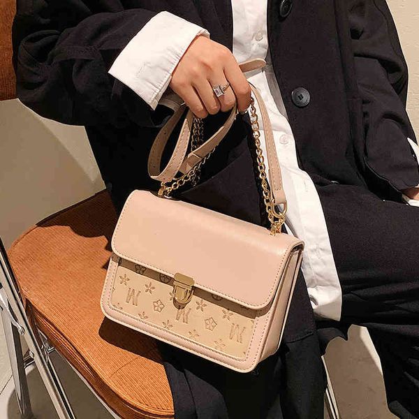 65% outlet online sales chain summer letter embossed women's buckle single shoulder messenger bag small square bag
65% outlet online sales chain summer letter embossed women's buckle single shoulder messenger bag small square bag