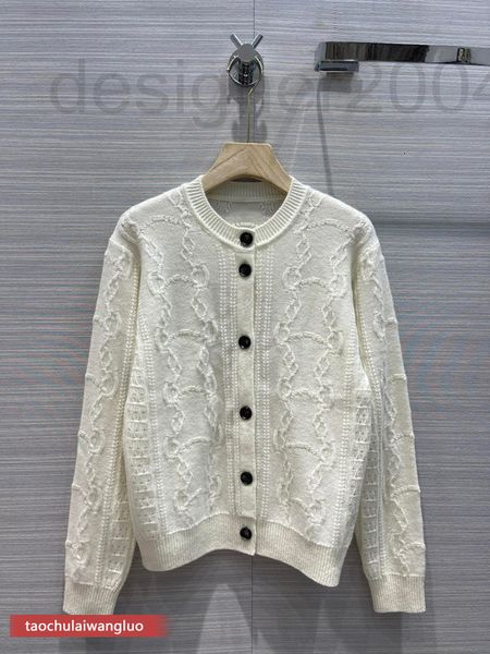 women's knits & tees designer aw39676 shenzhen nanyou chain jacquard cashmere cardigan simple and versatile knitted coat high-end femal, White
women's knits & tees designer aw39676 shenzhen nanyou chain jacquard cashmere cardigan simple and versatile knitted coat high-end femal, White