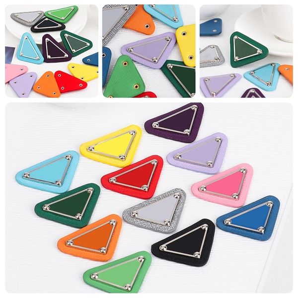famous brand triangle croc charms designer diy fashion metal shoes decaration jibb for clogs kids boys girls women gifts 220720, White;pink
famous brand triangle croc charms designer diy fashion metal shoes decaration jibb for clogs kids boys girls women gifts 220720, White;pink