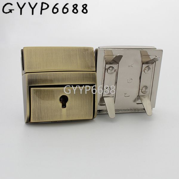 1-5-20sets 3 colors 42*42mm rectangle shape key locks for handbag metal press lock purse hardware accept mix colors 220325, Black
1-5-20sets 3 colors 42*42mm rectangle shape key locks for handbag metal press lock purse hardware accept mix colors 220325, Black