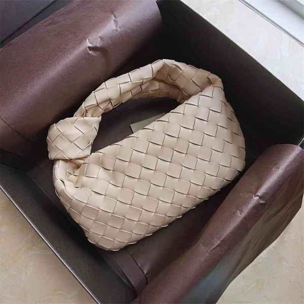 original edition designer handbags venetass bottegas's bag mini knot weaving cloud grade women's portable leather hand shoulder
original edition designer handbags venetass bottegas's bag mini knot weaving cloud grade women's portable leather hand shoulder