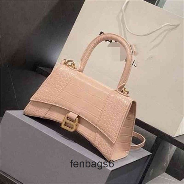 designer bags small balengaigas bag hourglass 22 leather crocodile fashion versatile spring summer one shoulder messenger retro 9vxg
designer bags small balengaigas bag hourglass 22 leather crocodile fashion versatile spring summer one shoulder messenger retro 9vxg