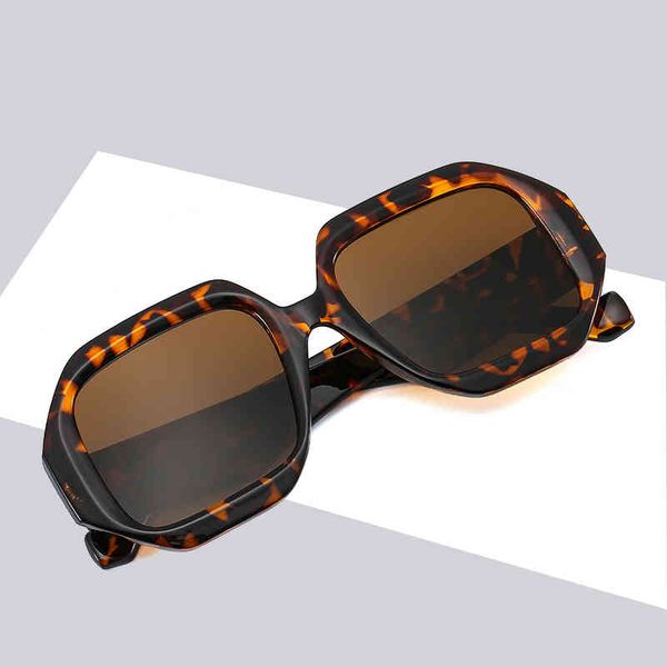 new fashion men's and women's polygon sunglass personalized candy color street sglass sunglass, White;black
new fashion men's and women's polygon sunglass personalized candy color street sglass sunglass, White;black