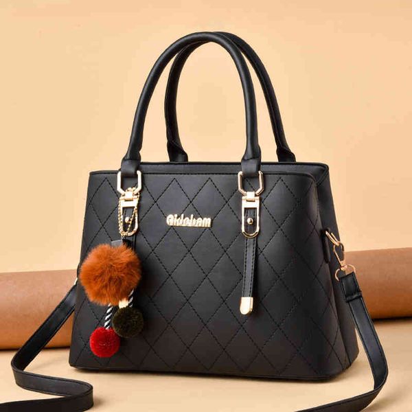 famous luxury designer 2022 new large-capacity diamond fashion ladies all-match one-shoulder messenger solid color handbag cc
famous luxury designer 2022 new large-capacity diamond fashion ladies all-match one-shoulder messenger solid color handbag cc