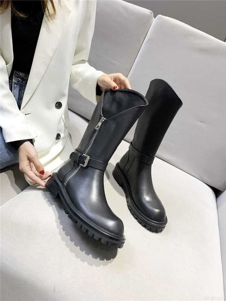 luxury designer women aviator leather suede ankle boots black bootie with original box
luxury designer women aviator leather suede ankle boots black bootie with original box