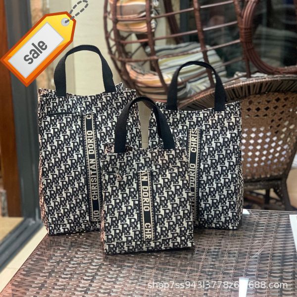 2022 trendy fashion design ladies bags factory direct clothing new fan portable small file large capacity
2022 trendy fashion design ladies bags factory direct clothing new fan portable small file large capacity