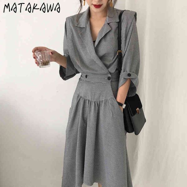 high waist two buckle middle long irregular windbreake dresses korean chic vintage plaid suit collar autumn women dress 210506, Black;gray
high waist two buckle middle long irregular windbreake dresses korean chic vintage plaid suit collar autumn women dress 210506, Black;gray