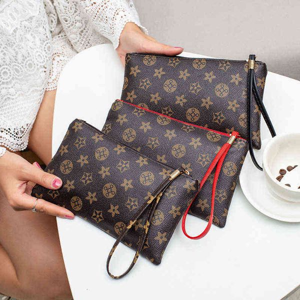 fashion handbag women's change wallet pentagonal flower women's long wallet mobile phone bag summer leather bag 220625, Red;black
fashion handbag women's change wallet pentagonal flower women's long wallet mobile phone bag summer leather bag 220625, Red;black