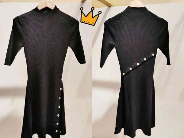 casual dresses fadan family autumn and winter temperament lady style solid color slim fitting gold button knitted dress women, Black;gray
casual dresses fadan family autumn and winter temperament lady style solid color slim fitting gold button knitted dress women, Black;gray