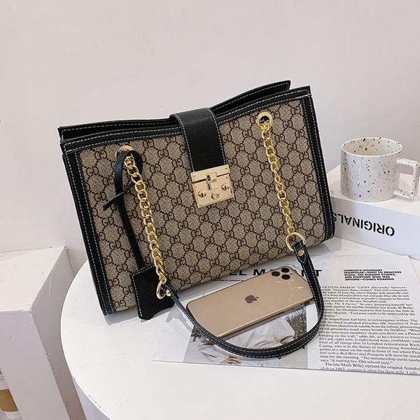 70 % r bags of 2022 printed portable tote autumn fashion high-capacity buckle chain armpit
70 % r bags of 2022 printed portable tote autumn fashion high-capacity buckle chain armpit
