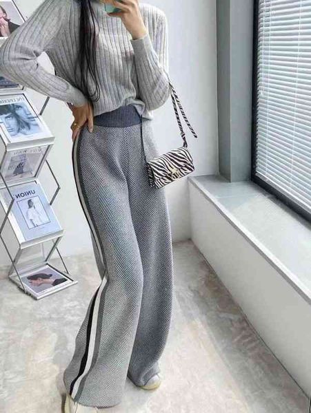 2022 cashmere autumn new casual loose knit wide leg pants for women 221225, Black;white
2022 cashmere autumn new casual loose knit wide leg pants for women 221225, Black;white
