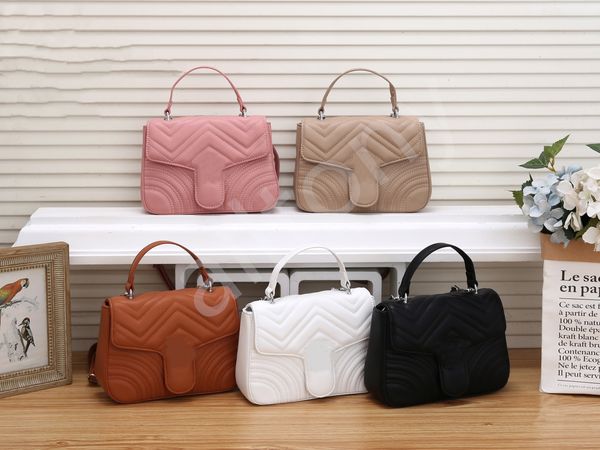designer luxurys women chain crossbody bags designers heart v wave pattern shoulder bag messenger bags
designer luxurys women chain crossbody bags designers heart v wave pattern shoulder bag messenger bags