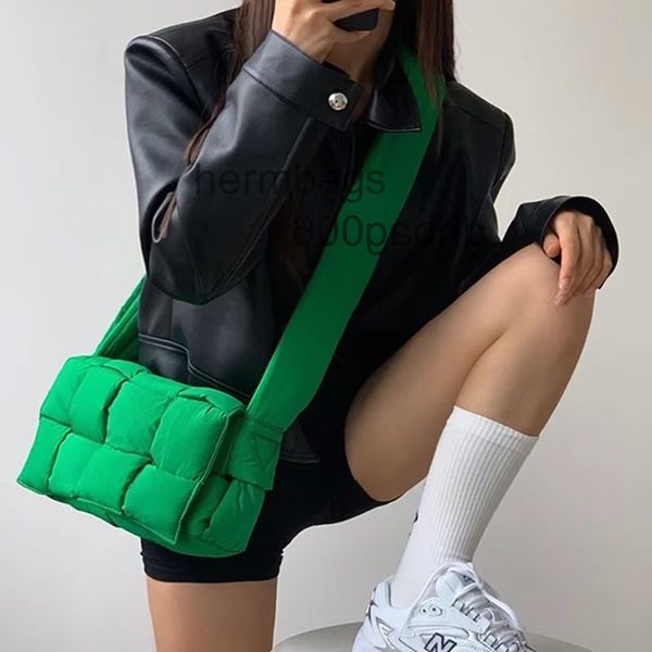 bag bottegasvenetas 2022 bottegas bvs bags designer women handbag green down pillow cloud grid
bag bottegasvenetas 2022 bottegas bvs bags designer women handbag green down pillow cloud grid