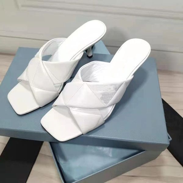 basketball shoes classic versatile high cross thick heel slippers leather flat sandals slide original 35-41
basketball shoes classic versatile high cross thick heel slippers leather flat sandals slide original 35-41