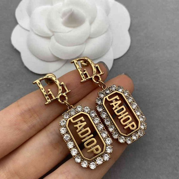2022 factory wholesale new high version trend earrings, Golden