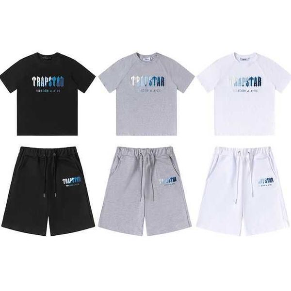 men fashion designer trapstars rainbow towel embroidery high street casual cotton round neck short sleeve t-shirt shorts pants set fashion, White;black
men fashion designer trapstars rainbow towel embroidery high street casual cotton round neck short sleeve t-shirt shorts pants set fashion, White;black