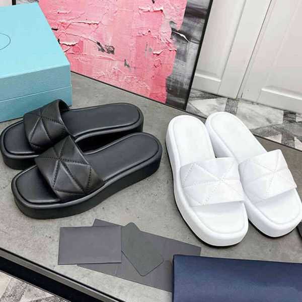 slippers thick soled slippers for women to wear fashion casual one-sided in autumn , open toe triangular label korean sandals, Black
slippers thick soled slippers for women to wear fashion casual one-sided in autumn , open toe triangular label korean sandals, Black