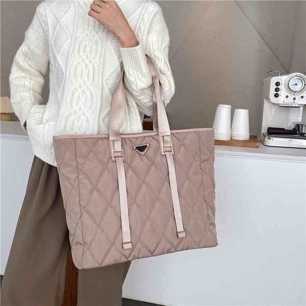 handbags large capacity shoulder 2022 new trend simple ringgit leisure women's portable armpit
handbags large capacity shoulder 2022 new trend simple ringgit leisure women's portable armpit