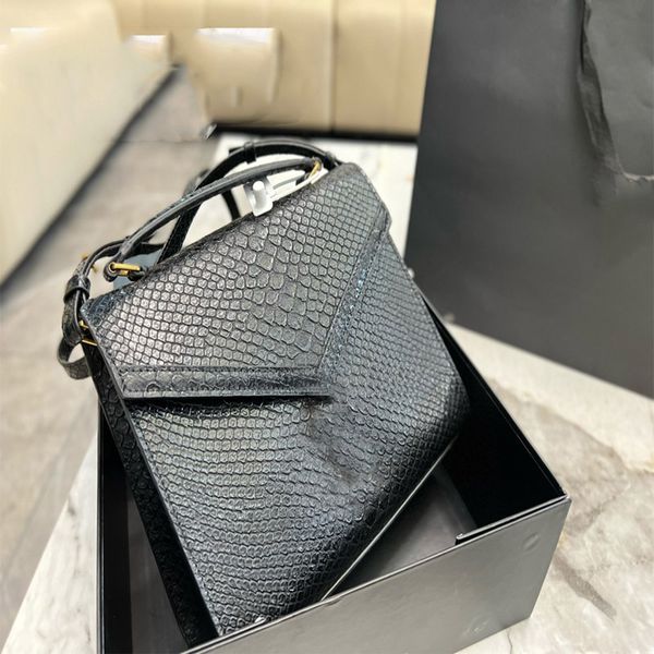 women fashion luxury designe gaby shoulder bag in snake-embossed patent and lambskin handbag messenger crossbody tote bags rive gauche trave
women fashion luxury designe gaby shoulder bag in snake-embossed patent and lambskin handbag messenger crossbody tote bags rive gauche trave