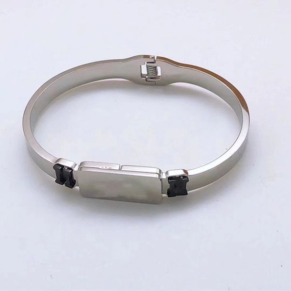 designer letter bangle spring buckle bracelets fashion jewelry men women gift belts original velvet bag, Black
designer letter bangle spring buckle bracelets fashion jewelry men women gift belts original velvet bag, Black