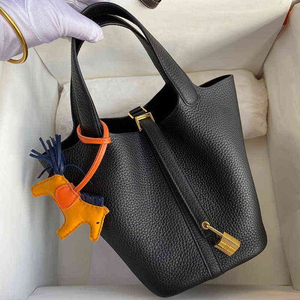 9a women tote bag picotin 18cm food basket tc leather half handmade luxurys designers bags 2021 purse classic shopping clutchdesigners
9a women tote bag picotin 18cm food basket tc leather half handmade luxurys designers bags 2021 purse classic shopping clutchdesigners