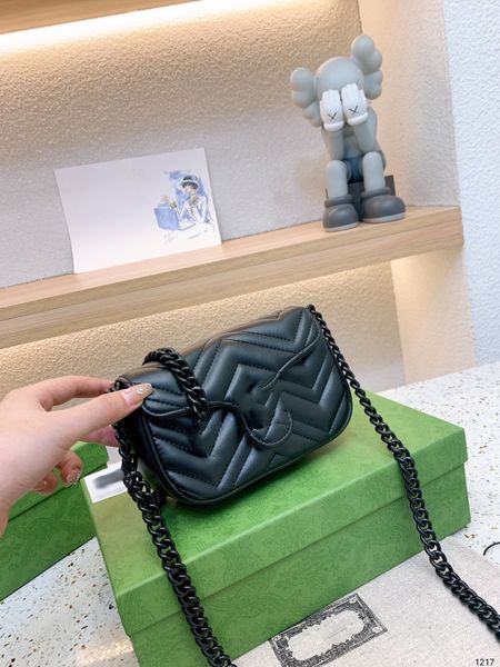 designer shoulder bag fashion tote purse handbag message leather luxurious chain mini 18cm
designer shoulder bag fashion tote purse handbag message leather luxurious chain mini 18cm
