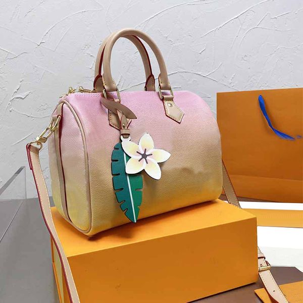 gradient color pillow tote bag crossbody bags zipper ajustable detachable shoulder strap totes handbags golden hardware summer style
gradient color pillow tote bag crossbody bags zipper ajustable detachable shoulder strap totes handbags golden hardware summer style