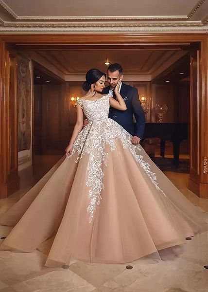 arabic dubai nude a line wedding dress 2022 ivory lace appliques v neck long summer bridal gowns vintage plus size bride dresses, White
arabic dubai nude a line wedding dress 2022 ivory lace appliques v neck long summer bridal gowns vintage plus size bride dresses, White