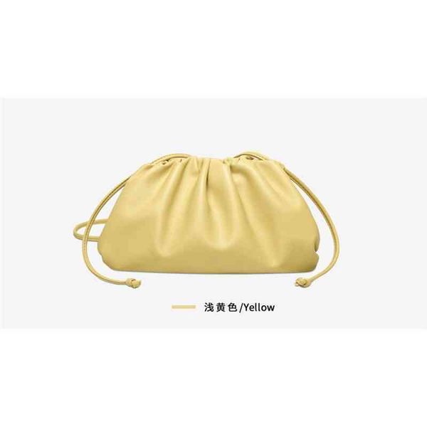wholesale venetas handbags designer bottegas cloud women's french minority net red fold dumpling high sense soft leather shoulder cross
wholesale venetas handbags designer bottegas cloud women's french minority net red fold dumpling high sense soft leather shoulder cross