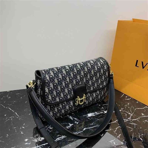 classic advanced underarm jacquard embroidery single shoulder messenger small square high capacity women's bag handbags
classic advanced underarm jacquard embroidery single shoulder messenger small square high capacity women's bag handbags