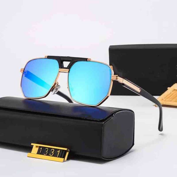 sunglasses 2022 fashion big frame street shooting men and women couple driving sunshade glasses trend, White;black
sunglasses 2022 fashion big frame street shooting men and women couple driving sunshade glasses trend, White;black