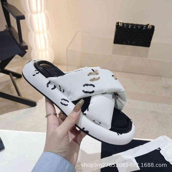 slippers xiaoxiang cross bread slippers thick soled raised soft sandals sweet printed casual women's shoes yf2n, Black
slippers xiaoxiang cross bread slippers thick soled raised soft sandals sweet printed casual women's shoes yf2n, Black