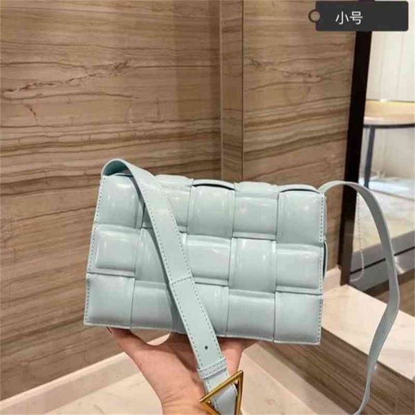 original edition venetass's luxury bottegas'ss handbags women's woven 2022 bags single shoulder butterfly men's same sta
original edition venetass's luxury bottegas'ss handbags women's woven 2022 bags single shoulder butterfly men's same sta